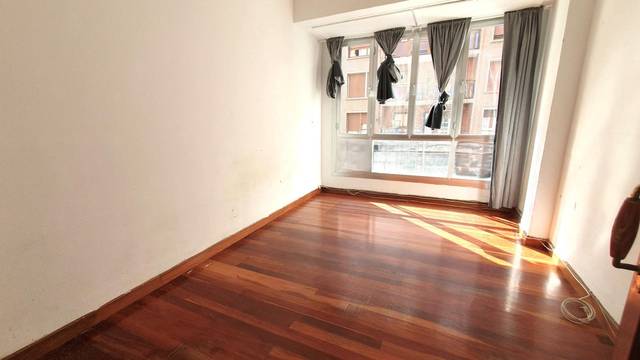 Piso en Venta en Centro - Albiz - Markonzaga