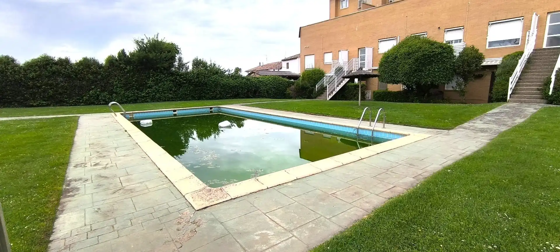 Piscina de Traster en venda en Villamediana de Iregua
