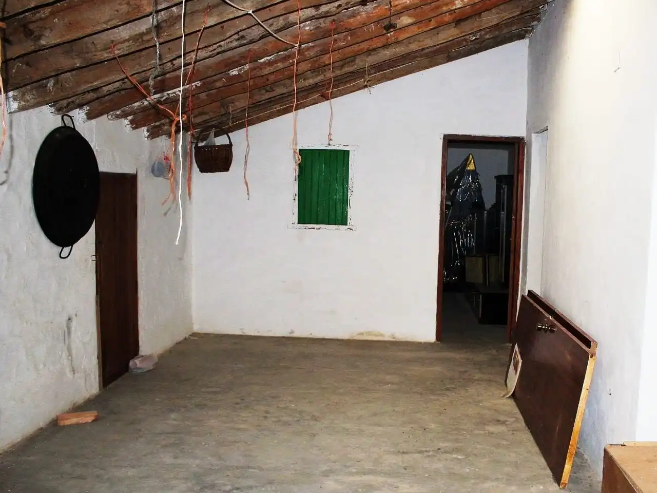 Country homes for sale in Enguera