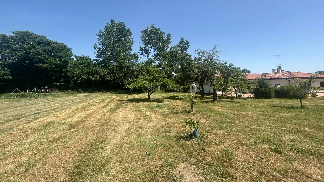 Casa o xalet en venda en Merindad de Montija amb Calefacció, Jardí privat i Moblat