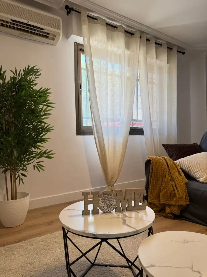 Sala d'estar de Pis en venda en Almansa amb Aire condicionat i Calefacció