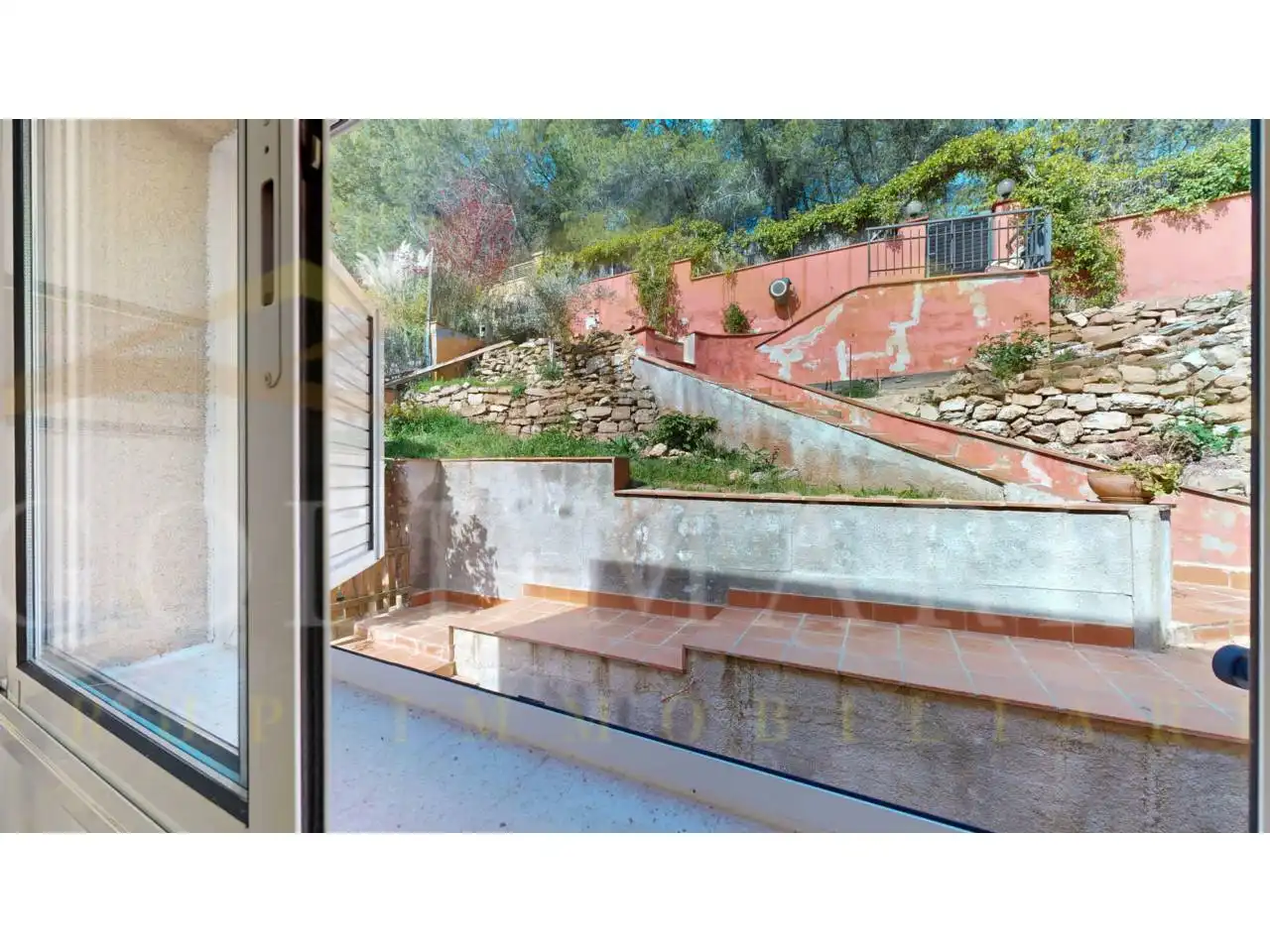 Terrassa de Casa o xalet en venda en Corbera de Llobregat amb Aire condicionat, Calefacció i Jardí privat