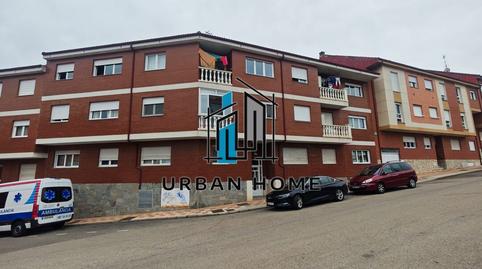 Foto 3 de Piso en venta en Calle León Felipe, Villaquilambre, León