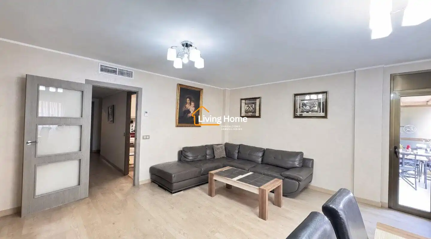 Appartamento con ascensore in vendita a Casc Antic - Nou Cambrils, imagen 3