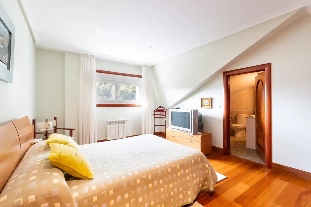 Bedroom of Houses for sale in Bergondo  with Heating, Private garden and Terrace