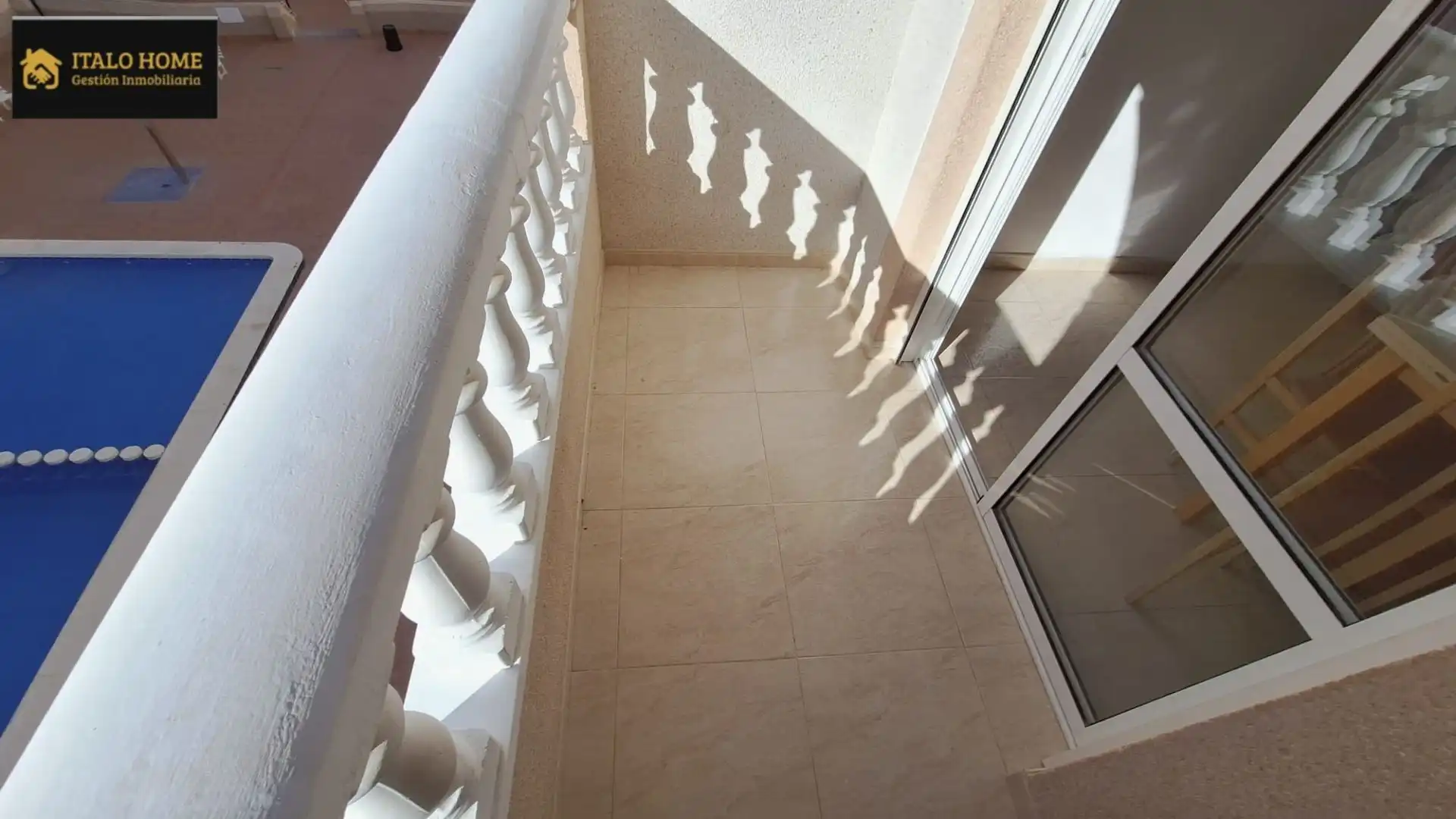 Terraza de Piso en venta en Torrevieja con Piscina comunitaria