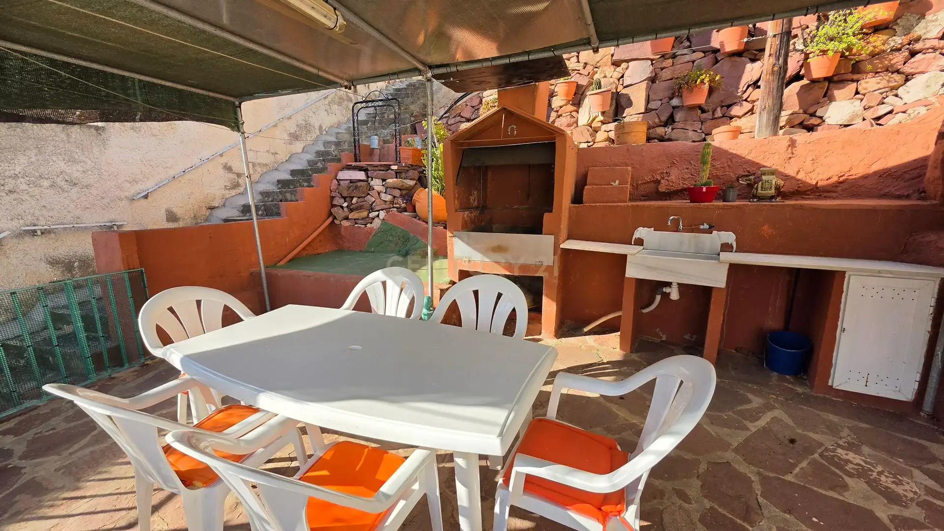Terrassa de Casa adosada en venda en Gátova amb Forn, Microones i Balcó