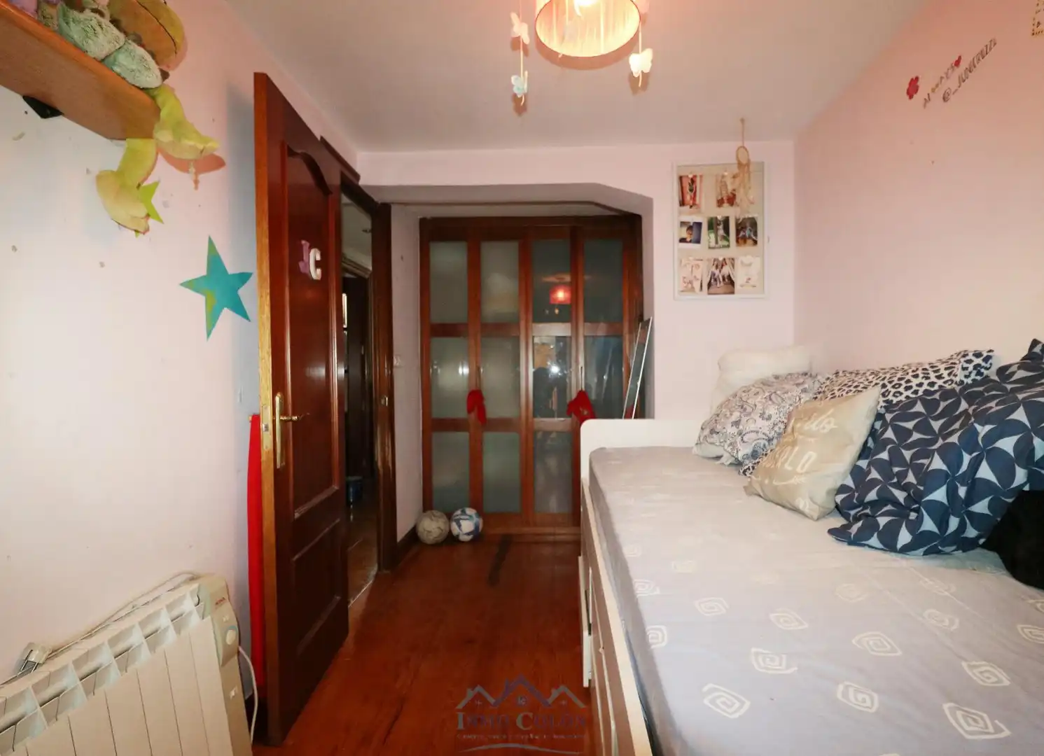 Bedroom of Flat for sale in Irun   with Heating, Parquet flooring and Balcony