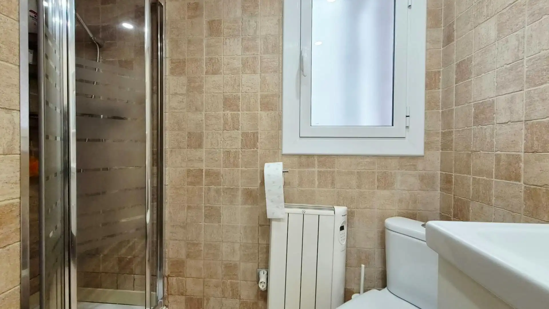 Bany de Pis en venda en Manresa amb Aire condicionat, Calefacció i Balcó