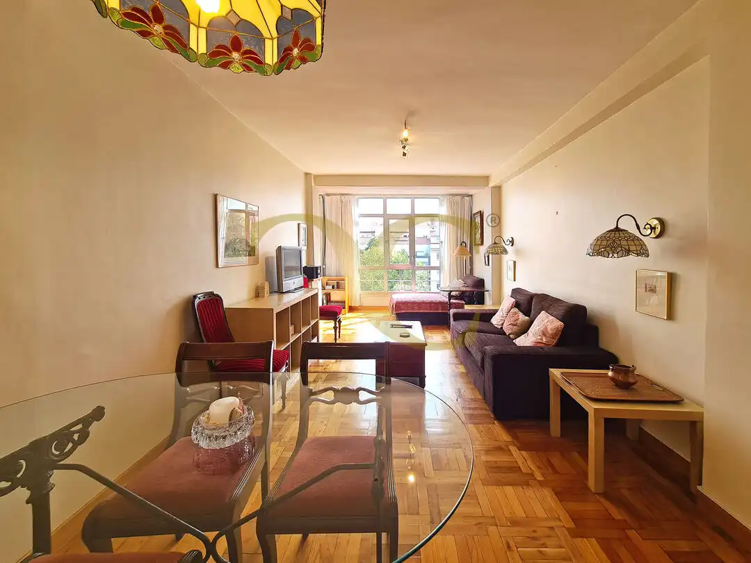 Wohnung mit Aufzug zum Verkauf in Calle Arzobispo Guisasola