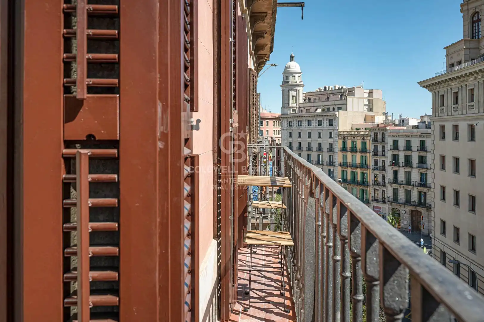 Außenansicht von Wohnung zum Verkauf in Barcelona mit Klimaanlage, Parkett und Terrasse