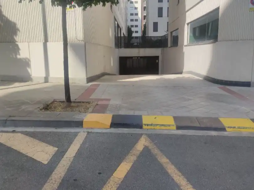 Parking of Garage for rent in  Pamplona / Iruña  with Alarm