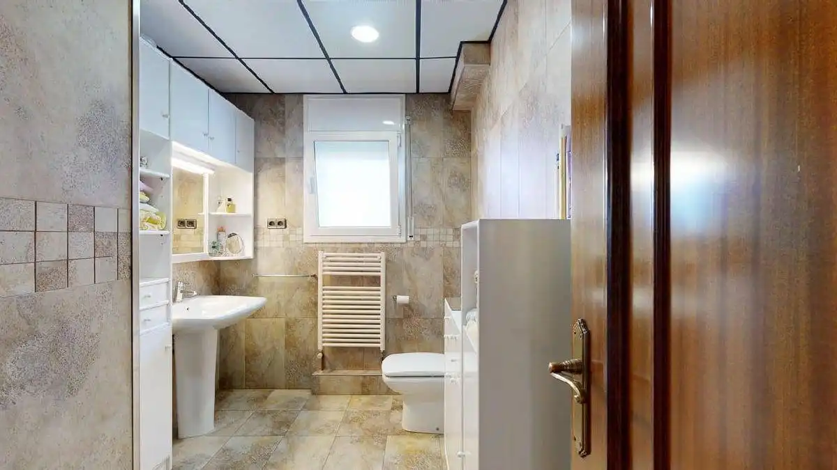 Bathroom of Houses for sale in Barberà del Vallès  with Heating, Private garden and Terrace