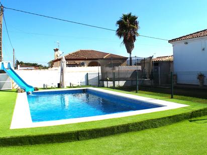 Piscina de Casa o xalet en venda en Chiclana de la Frontera amb Aire condicionat, Calefacció i Terrassa