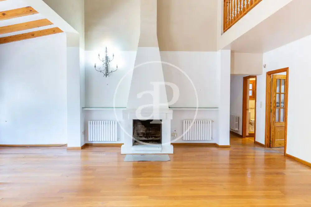 Sala d'estar de Casa o xalet en venda en L'Eliana amb Aire condicionat, Calefacció i Jardí privat