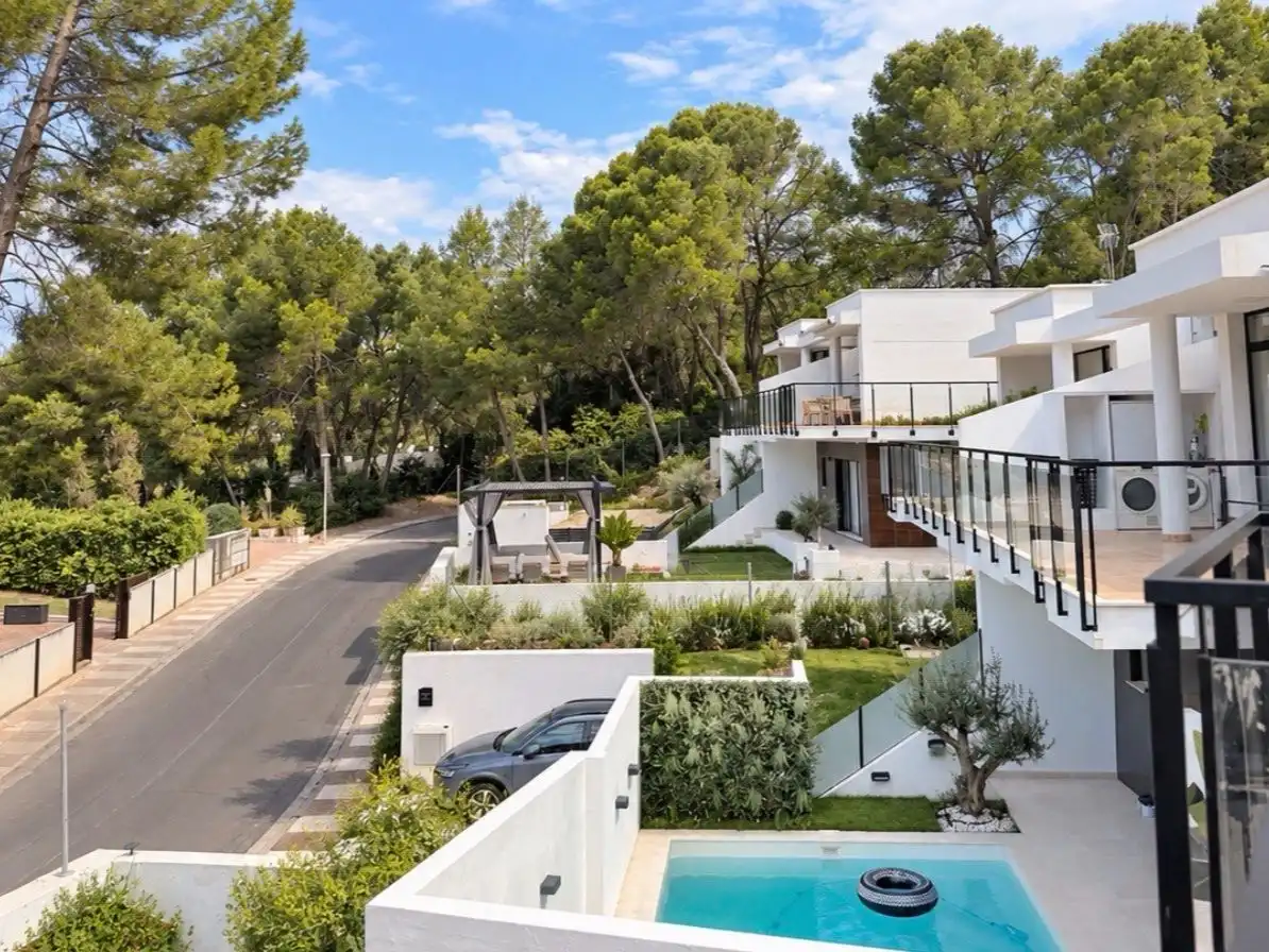 Vista exterior de Casa o chalet en venta en Chiva con Aire acondicionado y Terraza