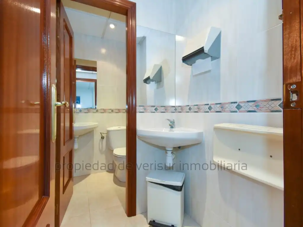 Office for rent in Casco Antiguo