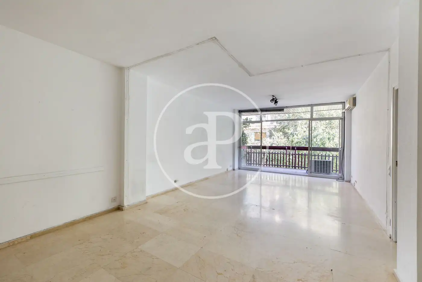 Sala de estar de Piso en venta en Barcelona con Aire acondicionado, Calefacción y Balcón