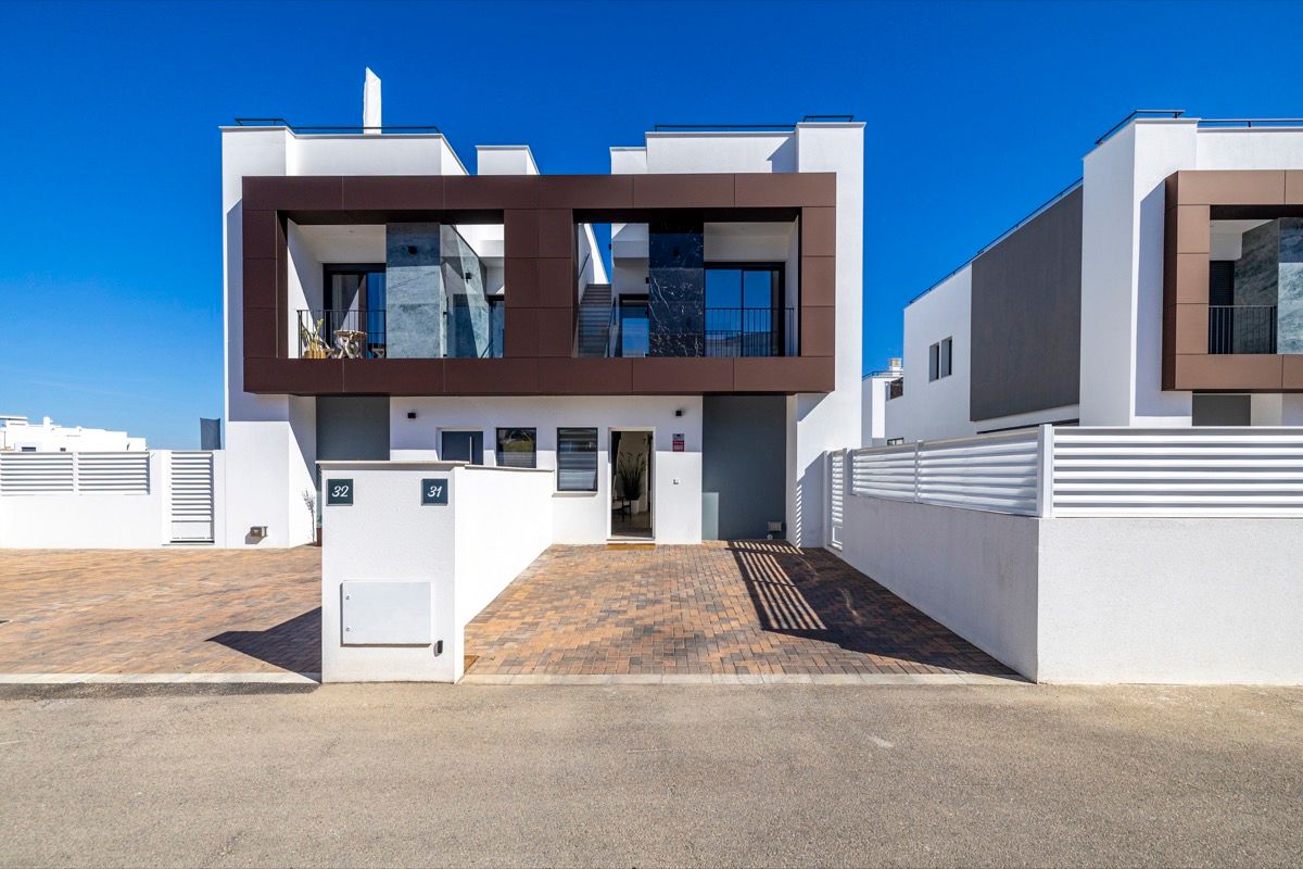 Exterior view of Single-family semi-detached for sale in Dénia  with Air Conditioner, Heating and Private garden