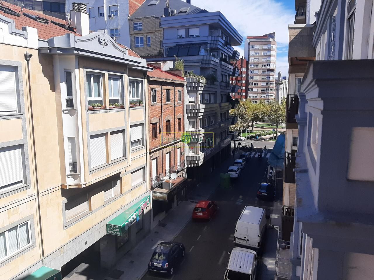 Vista exterior de Dúplex de alquiler en León Capital  con Aire acondicionado, Calefacción y Trastero