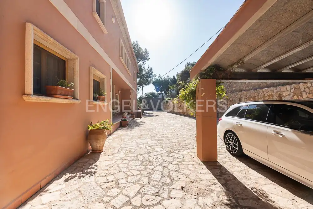 Vista exterior de Casa o xalet en venda en Sagunto / Sagunt amb Calefacció, Jardí privat i Parquet
