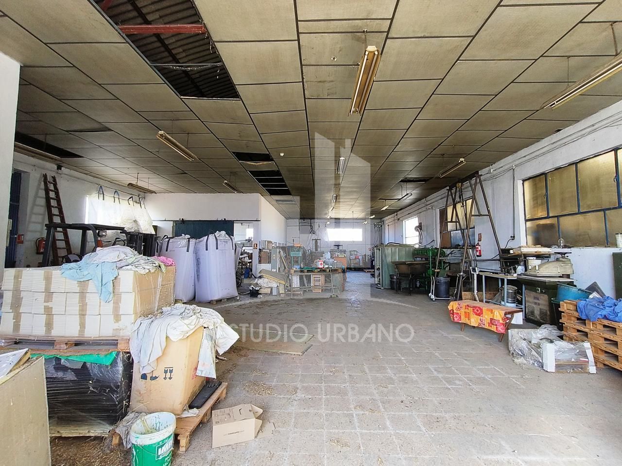 Industrial buildings for sale in Castellanos de Moriscos