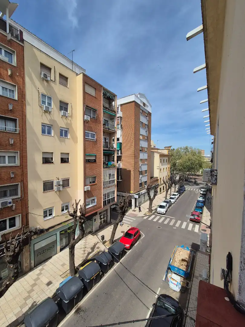 Vista exterior de Piso de alquiler en Badajoz con Aire acondicionado, Amueblado y Horno