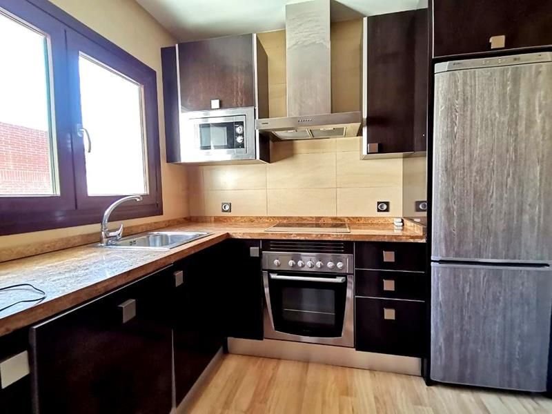 Cuina de Pis de lloguer en Málaga Capital amb Aire condicionat, Calefacció i Jardí privat