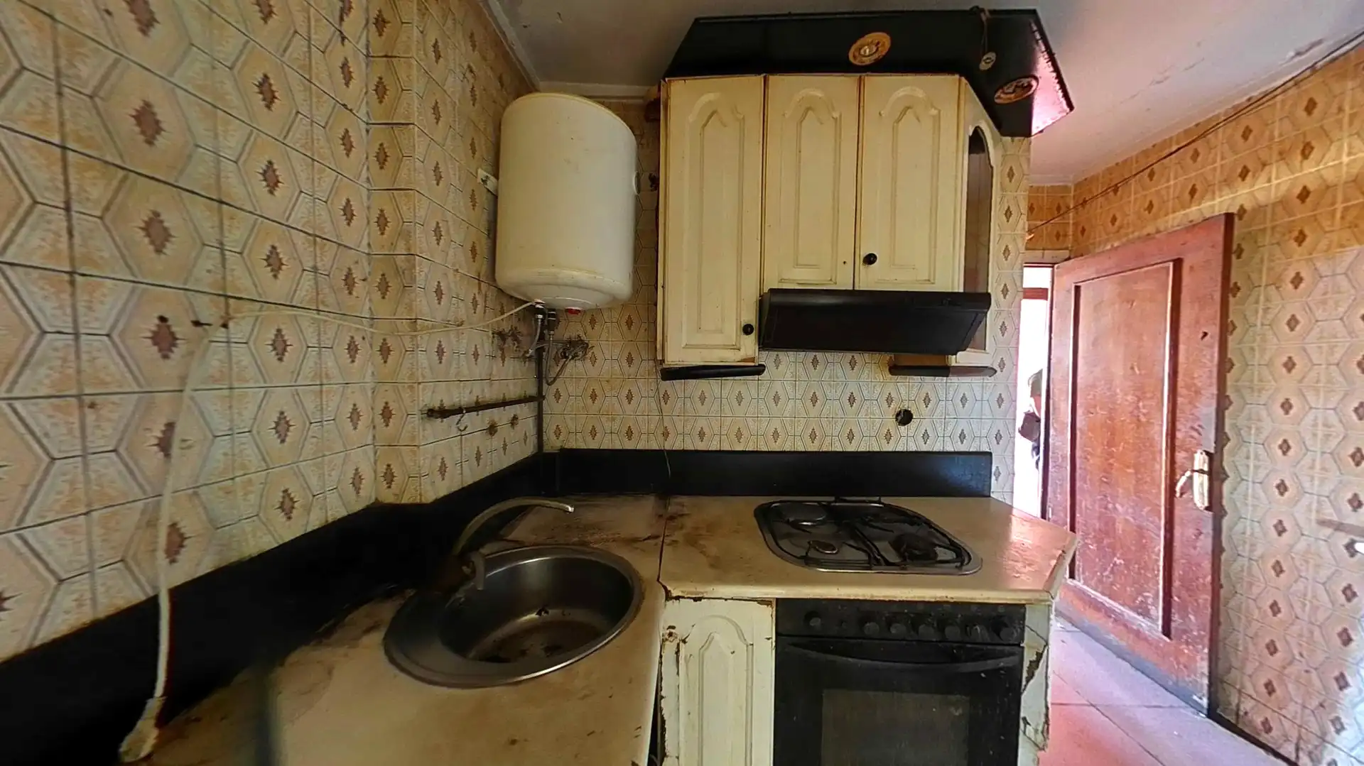 Cocina de Piso en venta en El Astillero   con Horno