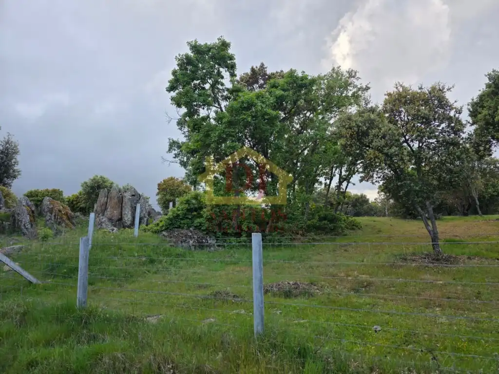 Finca rústica en venda en La Rinconada de la Sierra 