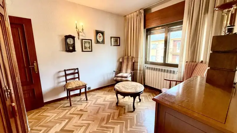 Schlafzimmer von Wohnung zum Verkauf in El Espinar mit Heizung, Privatgarten und Parkett