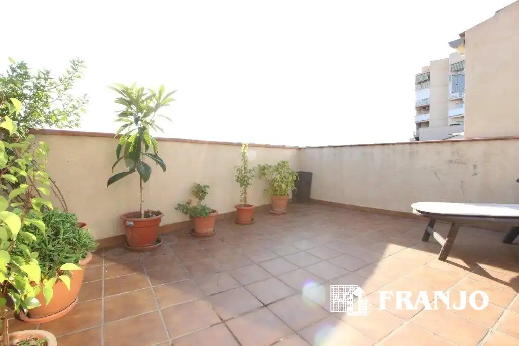 Terraza de Casa adosada en venta en Sabadell con Aire acondicionado, Calefacción y Jardín privado