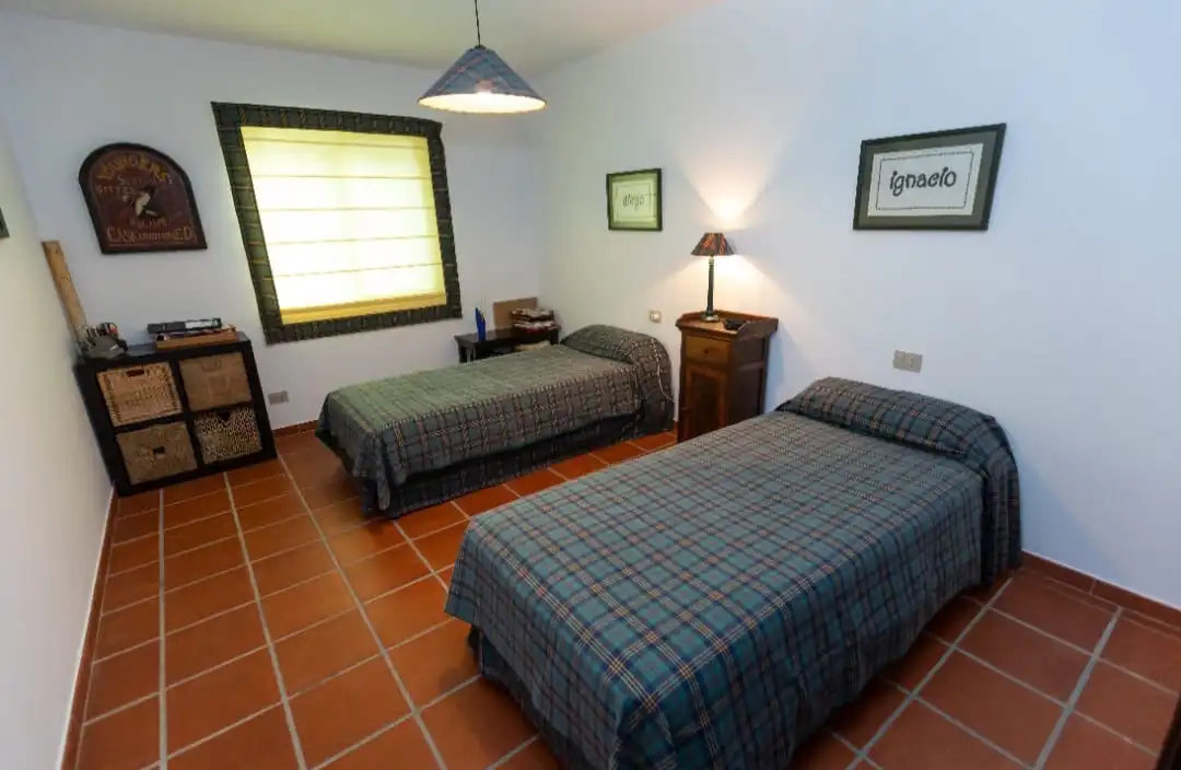 Dormitori de Casa o xalet en venda en Abegondo amb Jardí privat, Terrassa i Traster