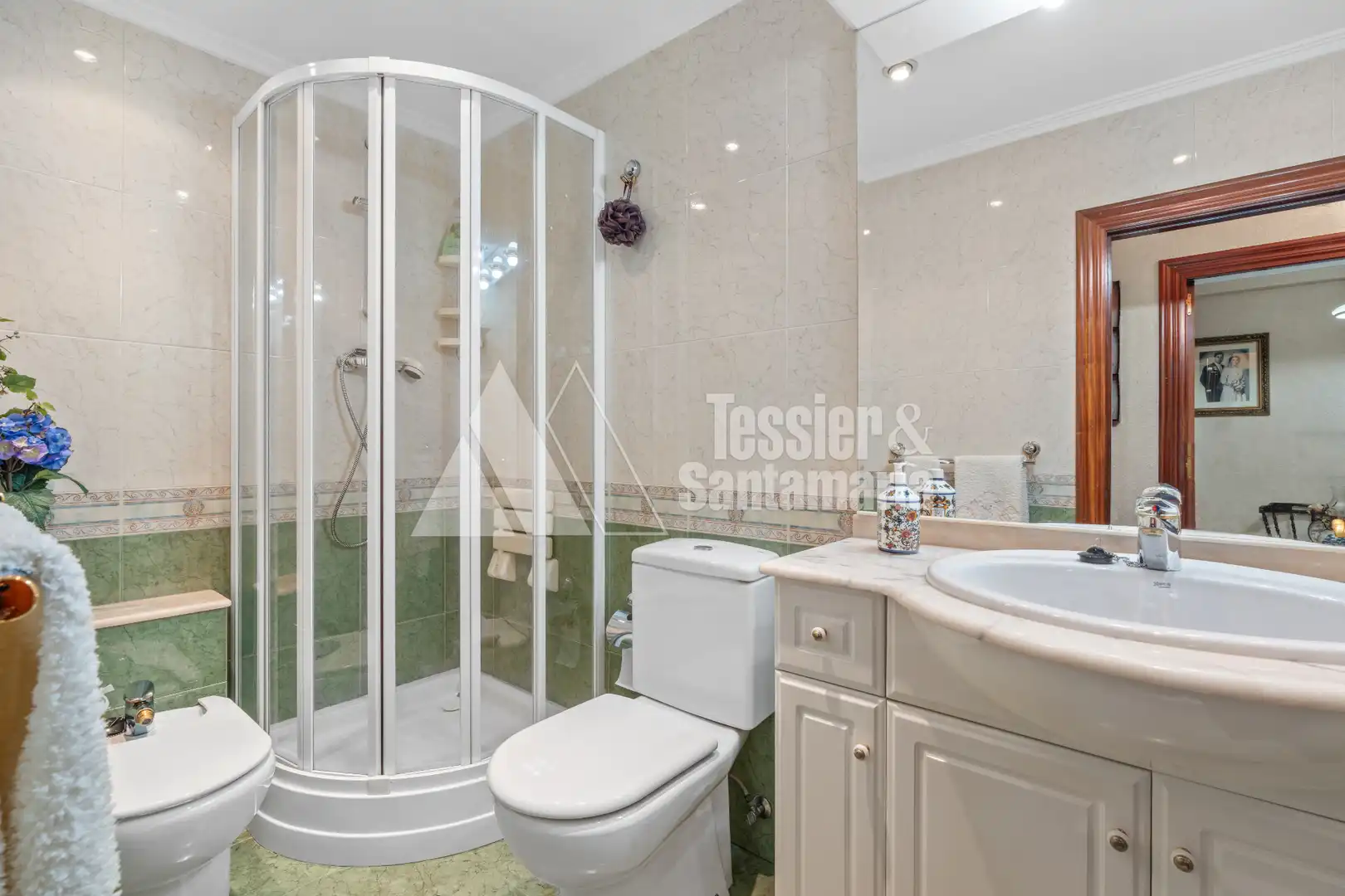 Baño de Piso en venta en Gijón  con Calefacción, Amueblado y Horno