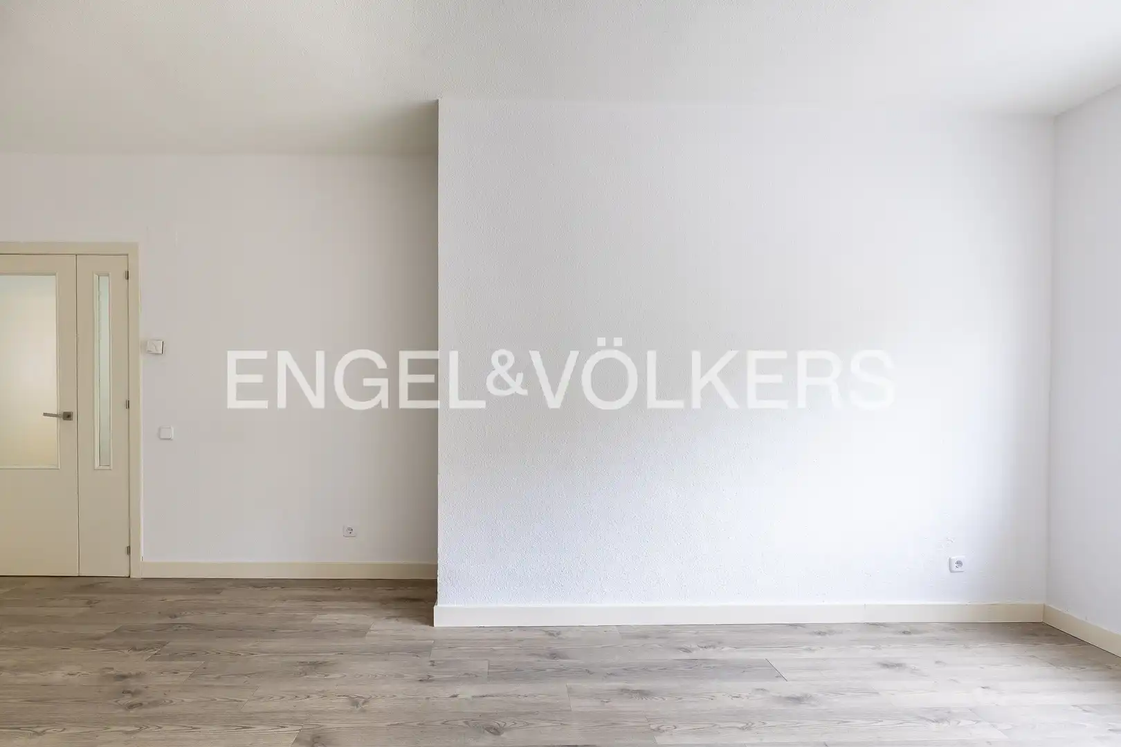 Exterior view of Flat for sale in Alcobendas  with Heating, Storage room and Swimming Pool