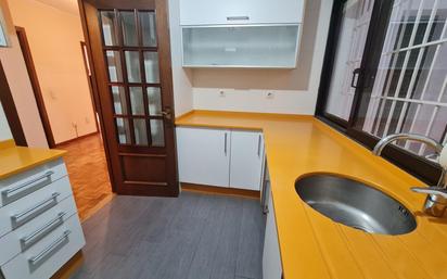 Kitchen of Flat for sale in Santiago de Compostela   with Heating