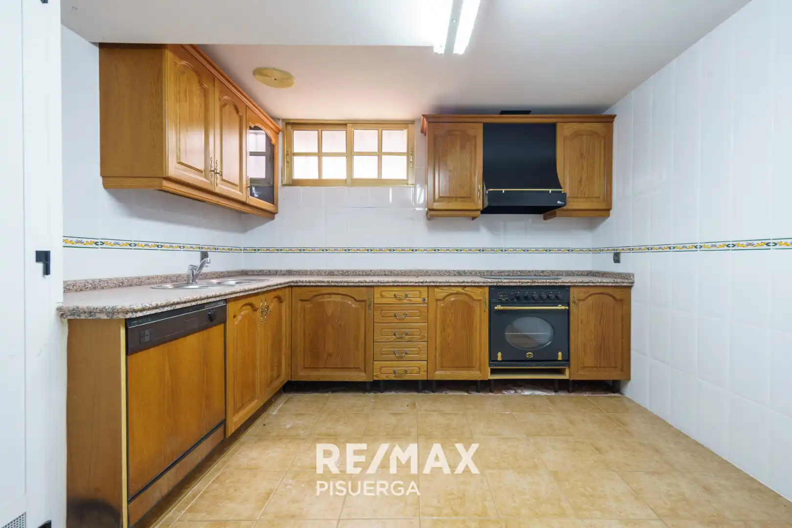 Chalet con jardín en venta en Calle Castilla y León 1, imagen 81
