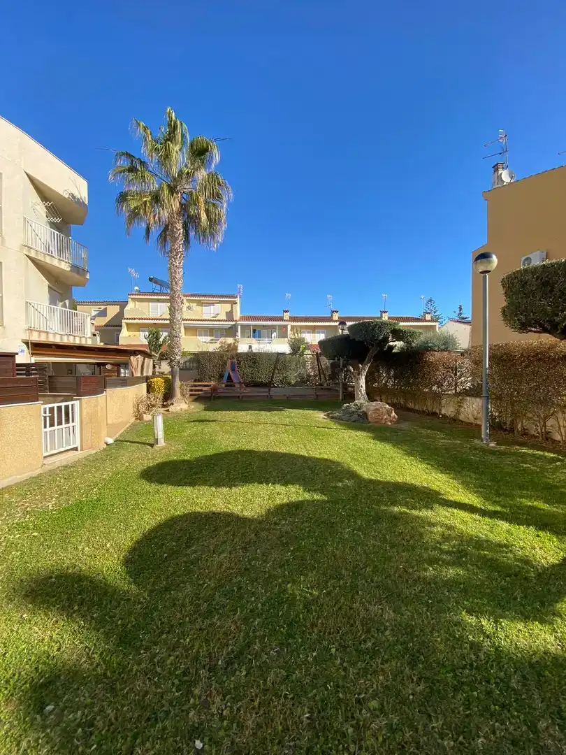 Jardí de Pis de lloguer en Peñíscola / Peníscola amb Aire condicionat, Jardí privat i Piscina