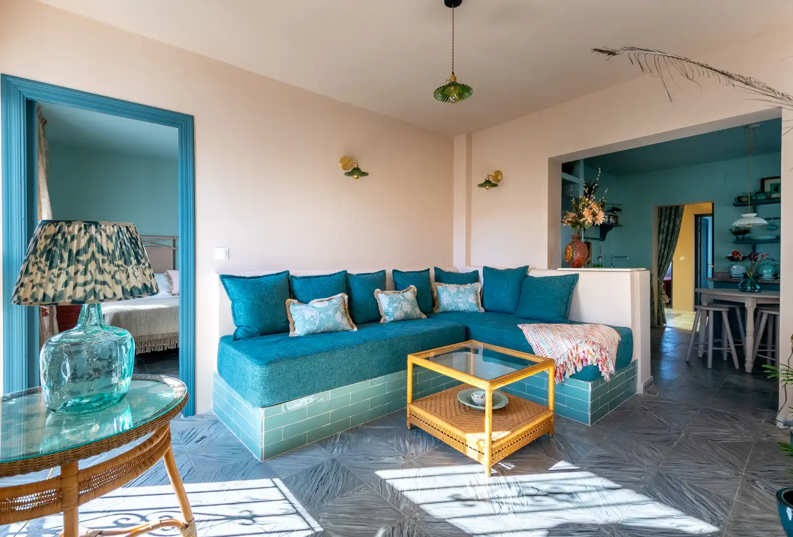 Living room of Detached homes for sale in Marbella  with Air Conditioner, Terrace and Storage room