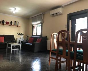 Living room of Flat for sale in Vilanova i la Geltrú  with Air Conditioner, Heating and Balcony