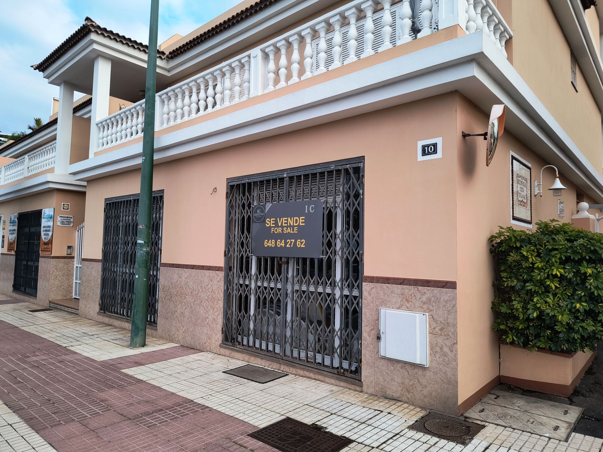 Vista exterior de Local en venda en Puerto de la Cruz