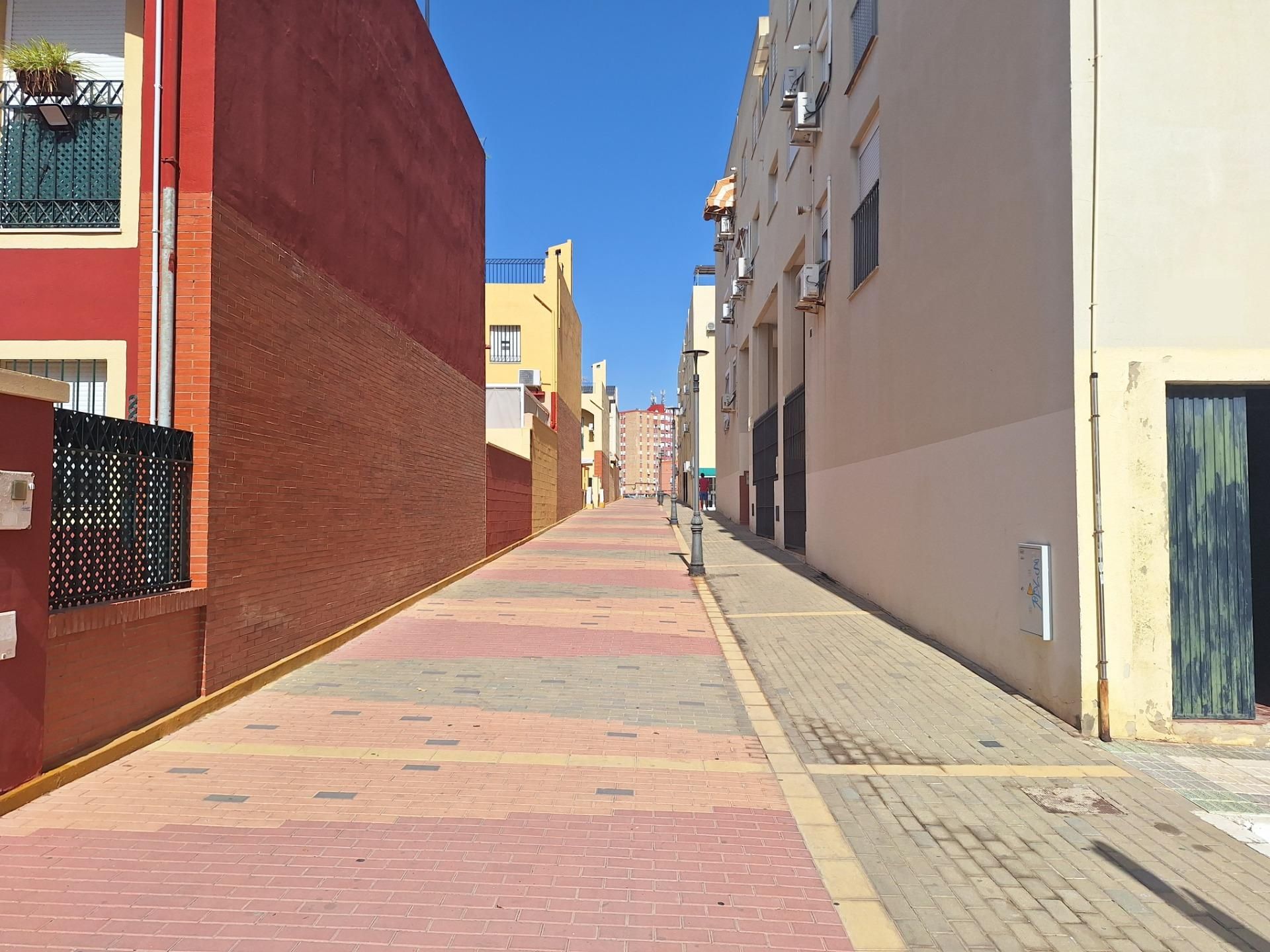 Vista exterior de Local en venda en Bormujos