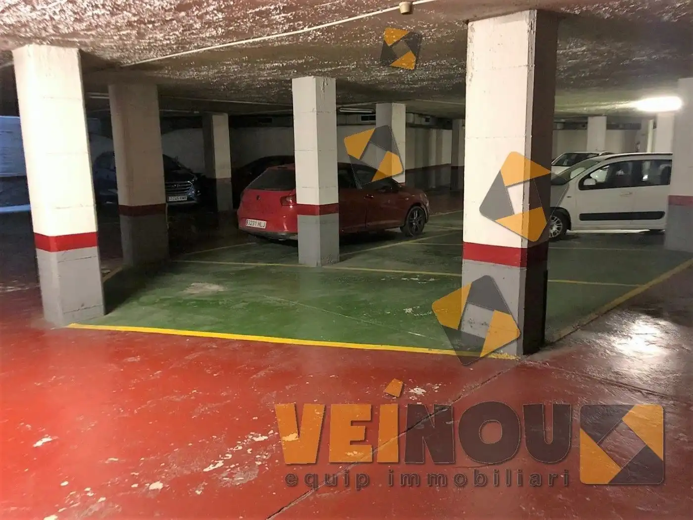 Garaje en venta en Carrer del Tinent Flomesta, Sants