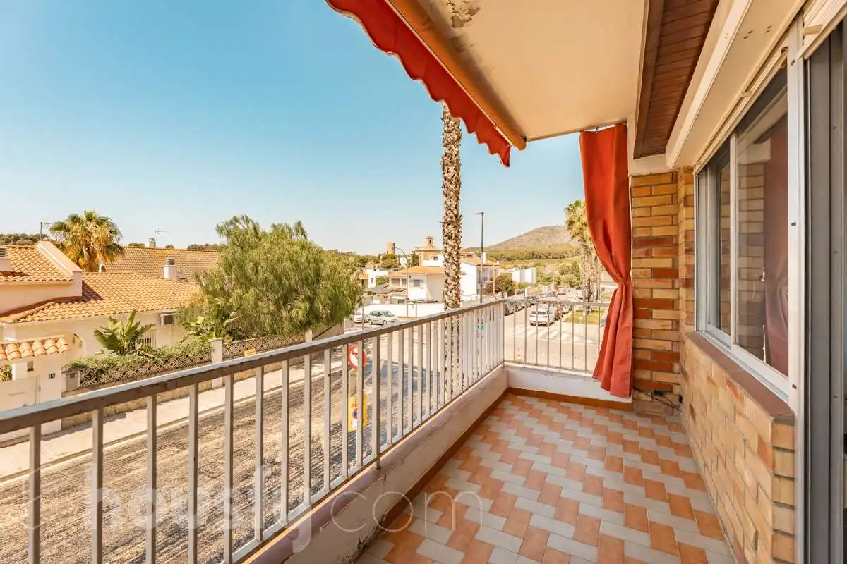 Vista exterior de Piso en venta en Sant Pere de Ribes con Calefacción y Balcón