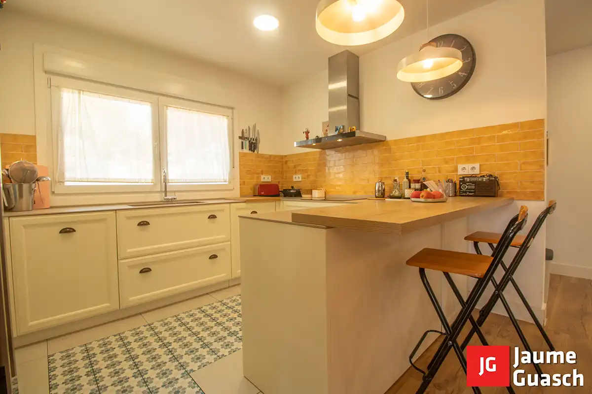Cocina de Casa o chalet en venta en El Vendrell con Aire acondicionado, Calefacción y Jardín privado