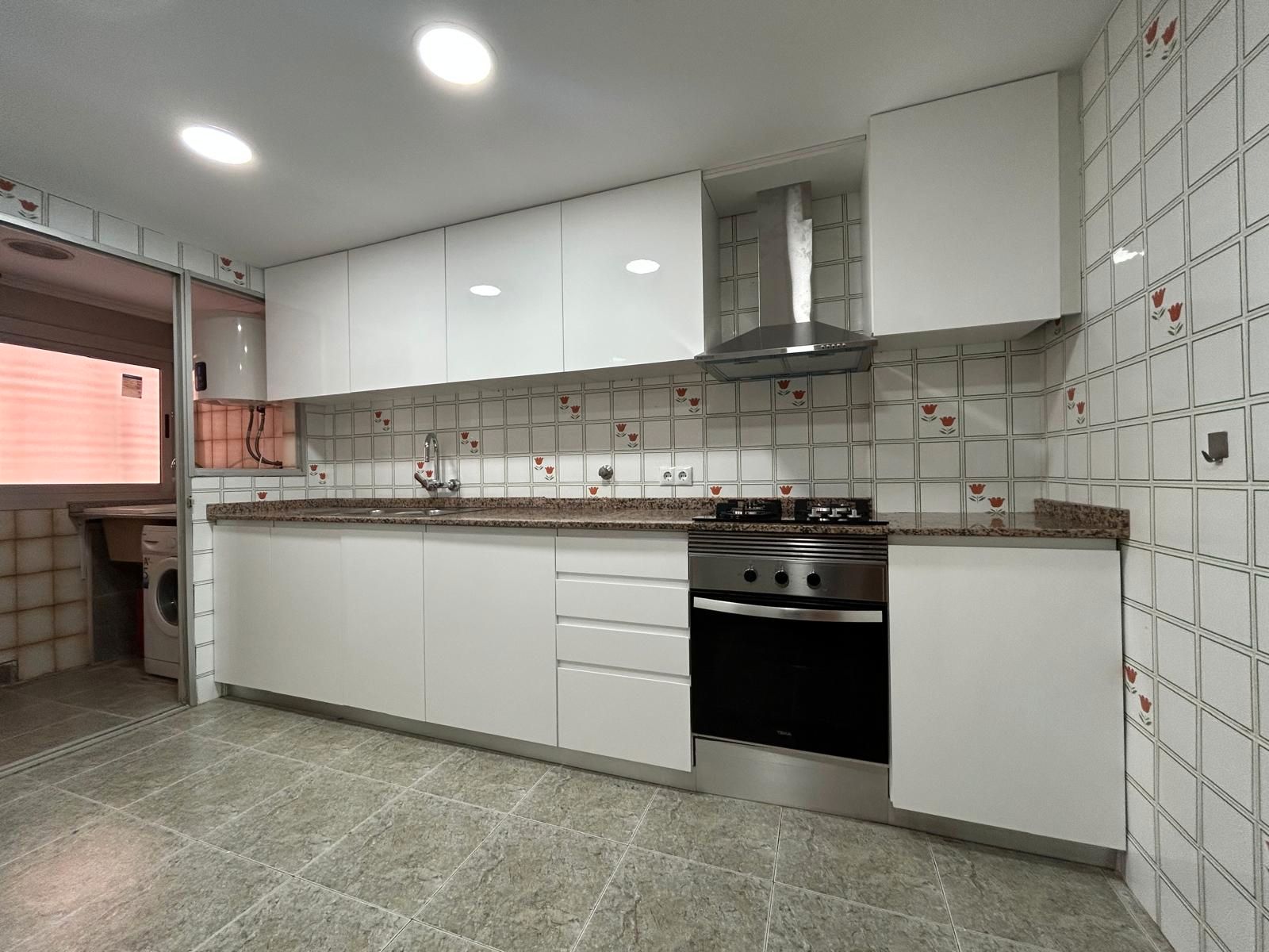 Cocina de Piso en venta en  Valencia Capital con Aire acondicionado y Balcón