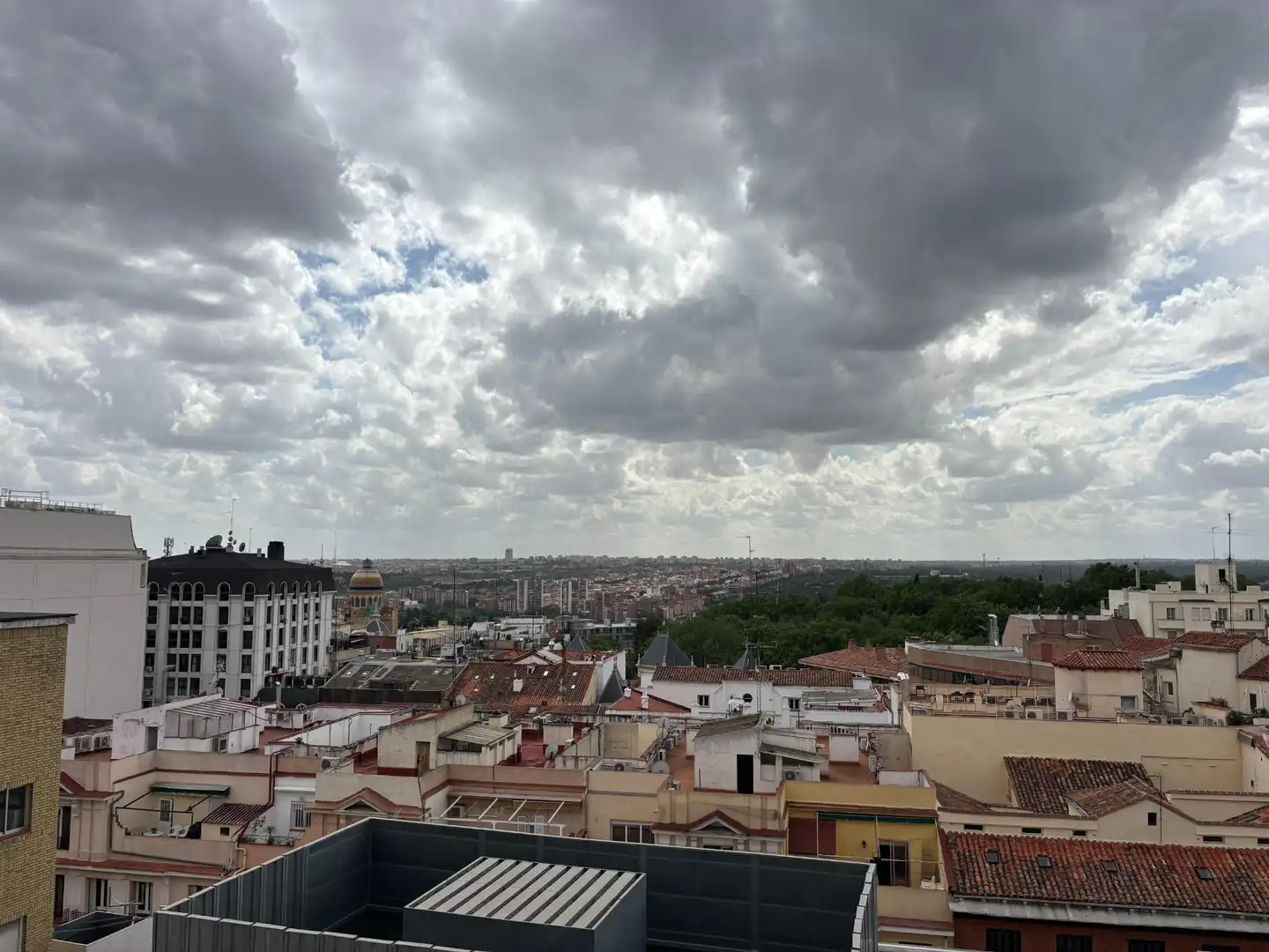 Vista exterior de Piso en venta en Madrid con Aire acondicionado y Calefacción