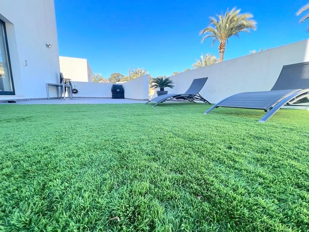 Terrassa de Casa adosada en venda en Alzira amb Jardí privat, Terrassa i Piscina comunitària