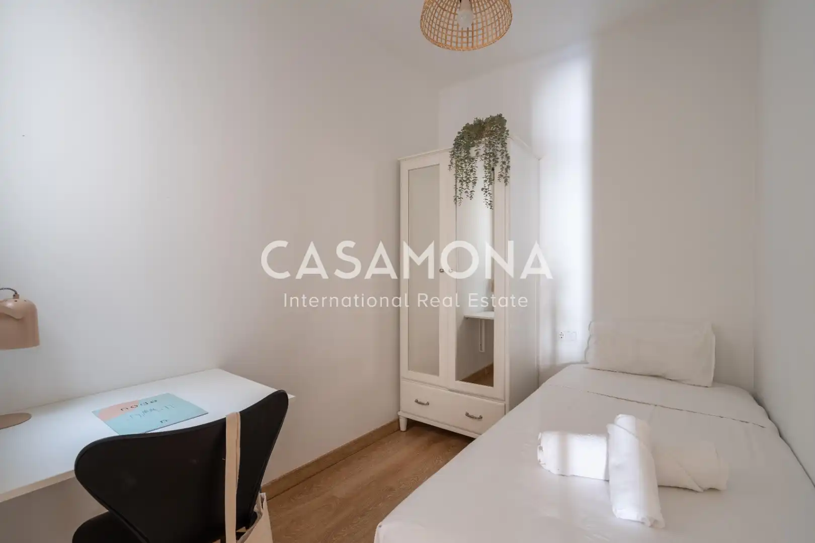 Bedroom of Apartments for rent in Barcelona  with Air Conditioner, Heating and Terrace