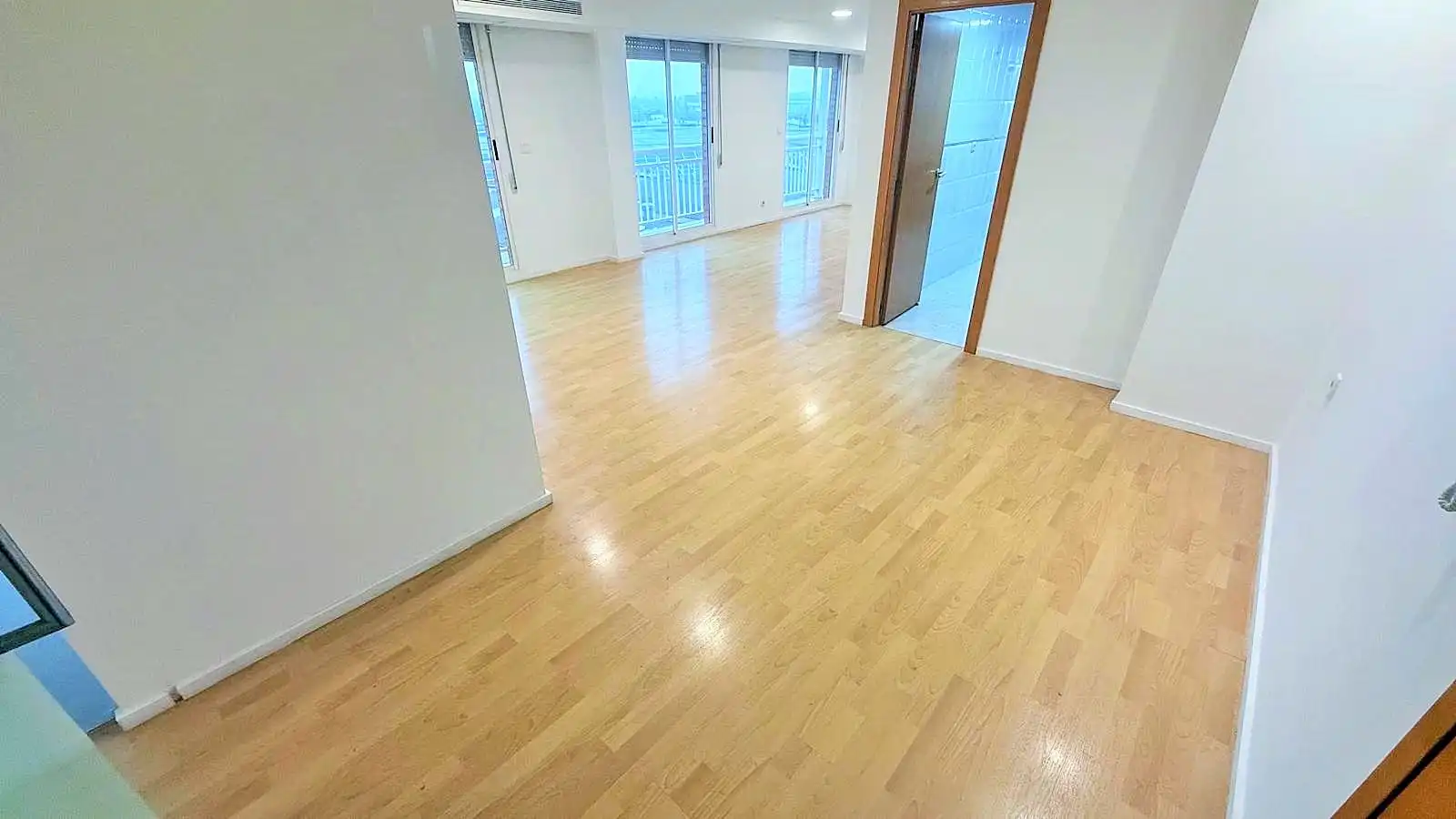 Appartamento con terrazza in affitto a Calle Maximiliano Thous, imagen 5